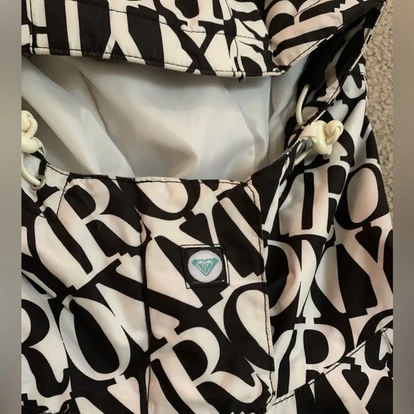 Roxy winter jacket - Picture 2 of 4